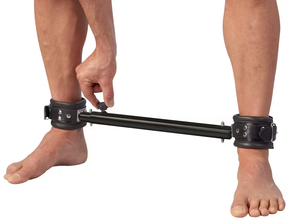 Sturdy metal spreader bar